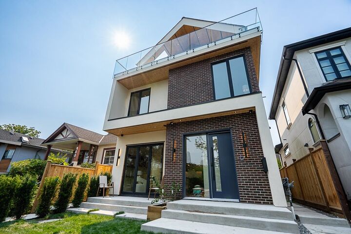 Property Photo:  456 E 38th Avenue 1  BC V5W 1H7 