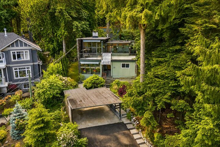 Property Photo: 550 Ventura Crescent BC V7N 3G9