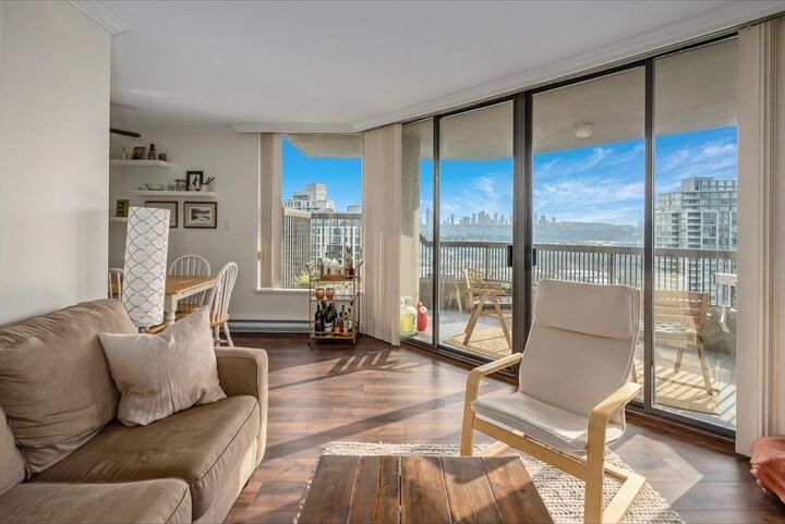 Property Photo: 2041 Bellwood Avenue 1808 BC V5B 4V5