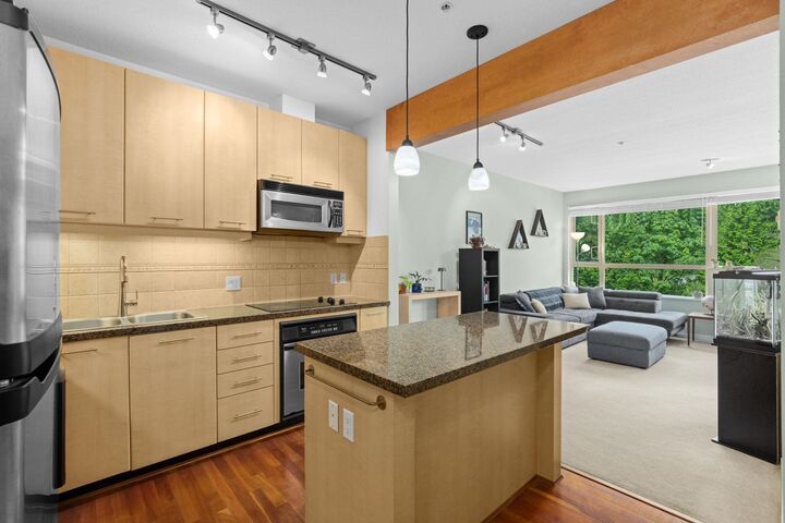 560 Ravenwoods Drive 408 — photo 1