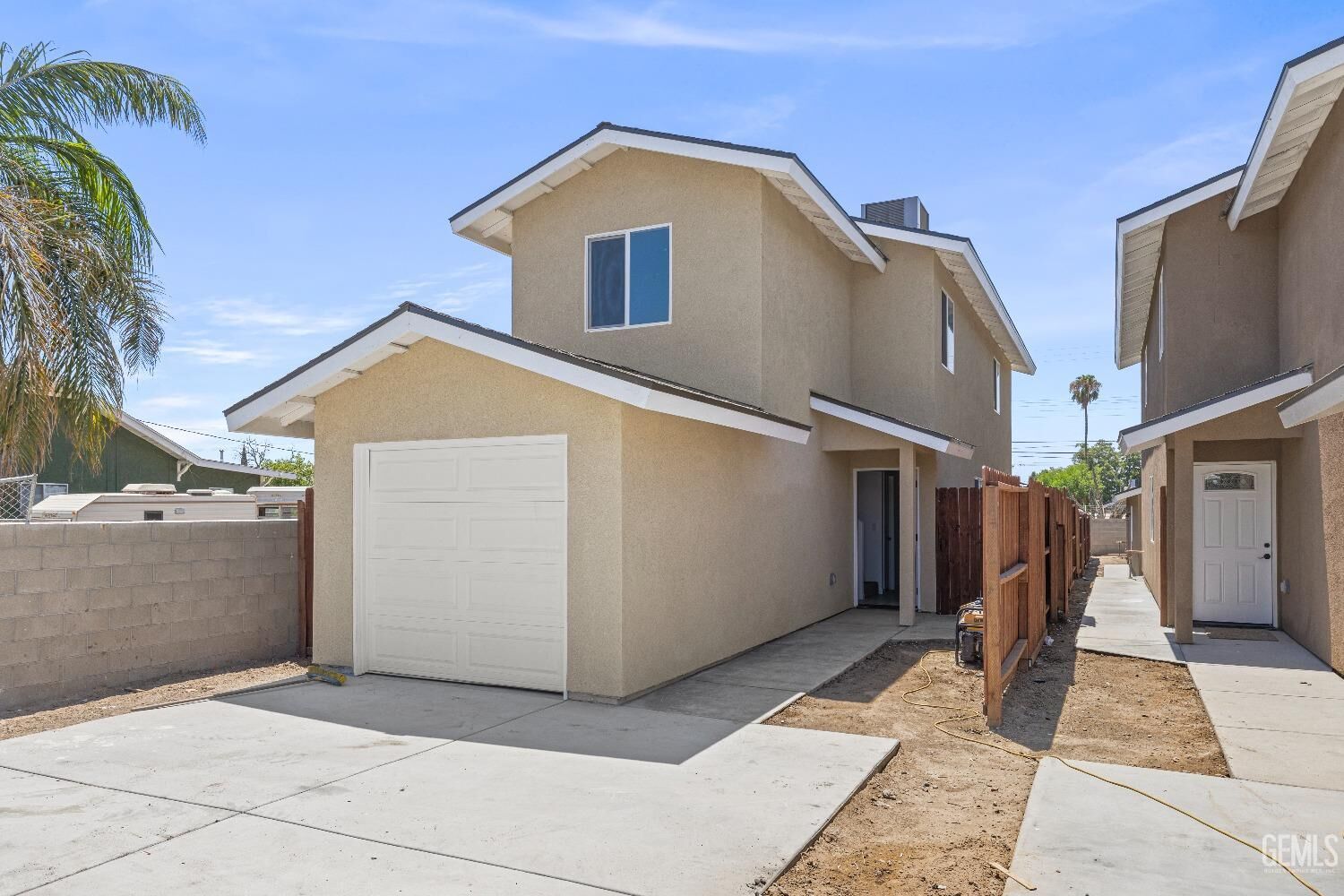 Property Photo:  1417 Oregon Street A  CA 93305 