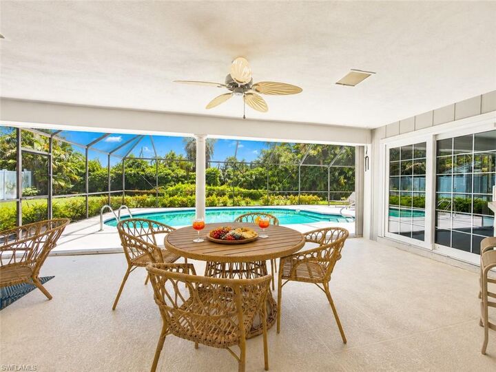 Property Photo:  660 Regatta Rd  FL 34103 
