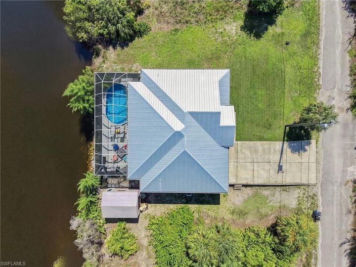 Property Photo: 3400 Coquina Ln FL 33956