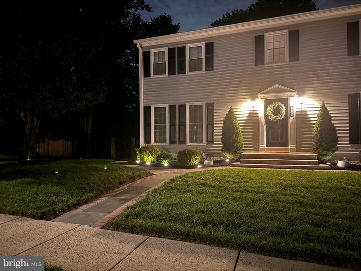 Property Photo:  204 Whispering Wind Court SE  VA 22180 