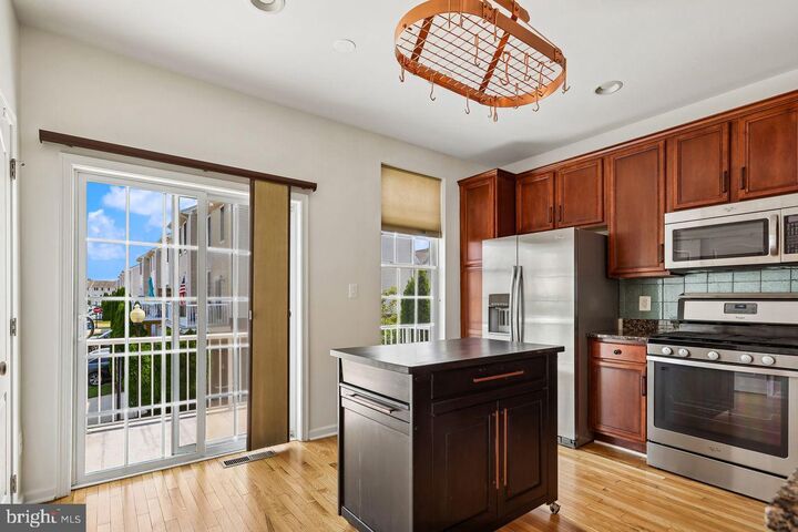 Property Photo:  25114 McBryde Terrace  VA 20152 