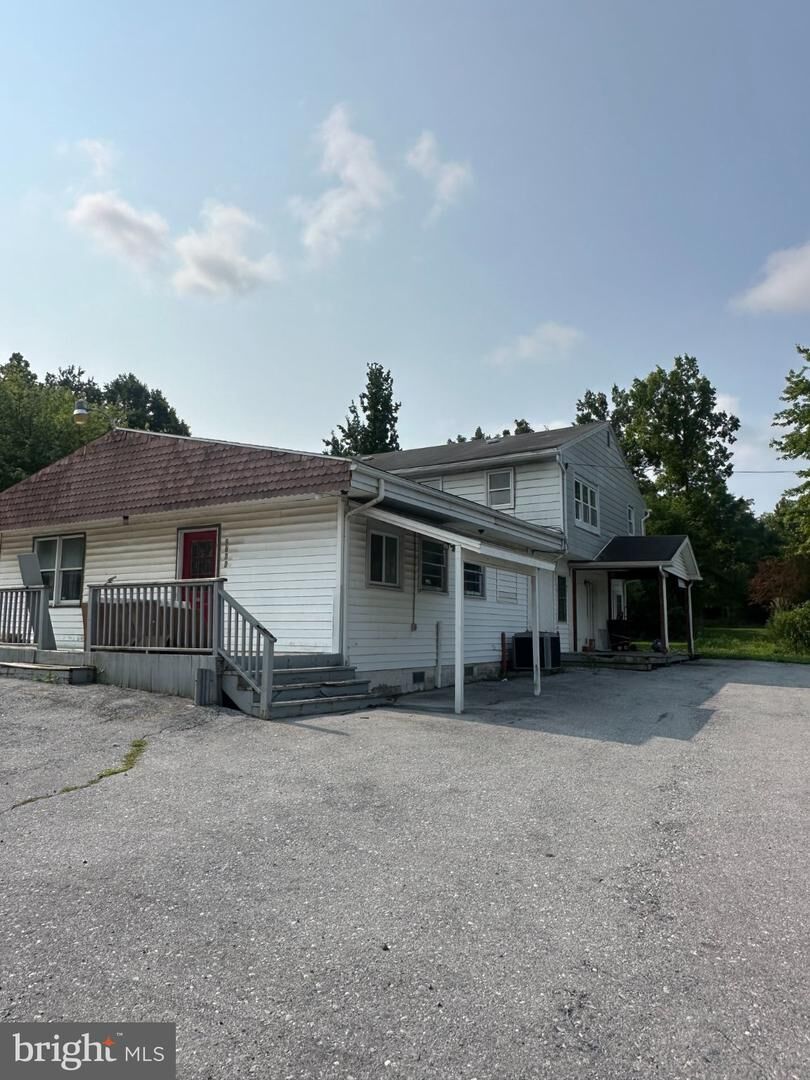 Property Photo:  2700 E Harrisburg Pike B  PA 17057 