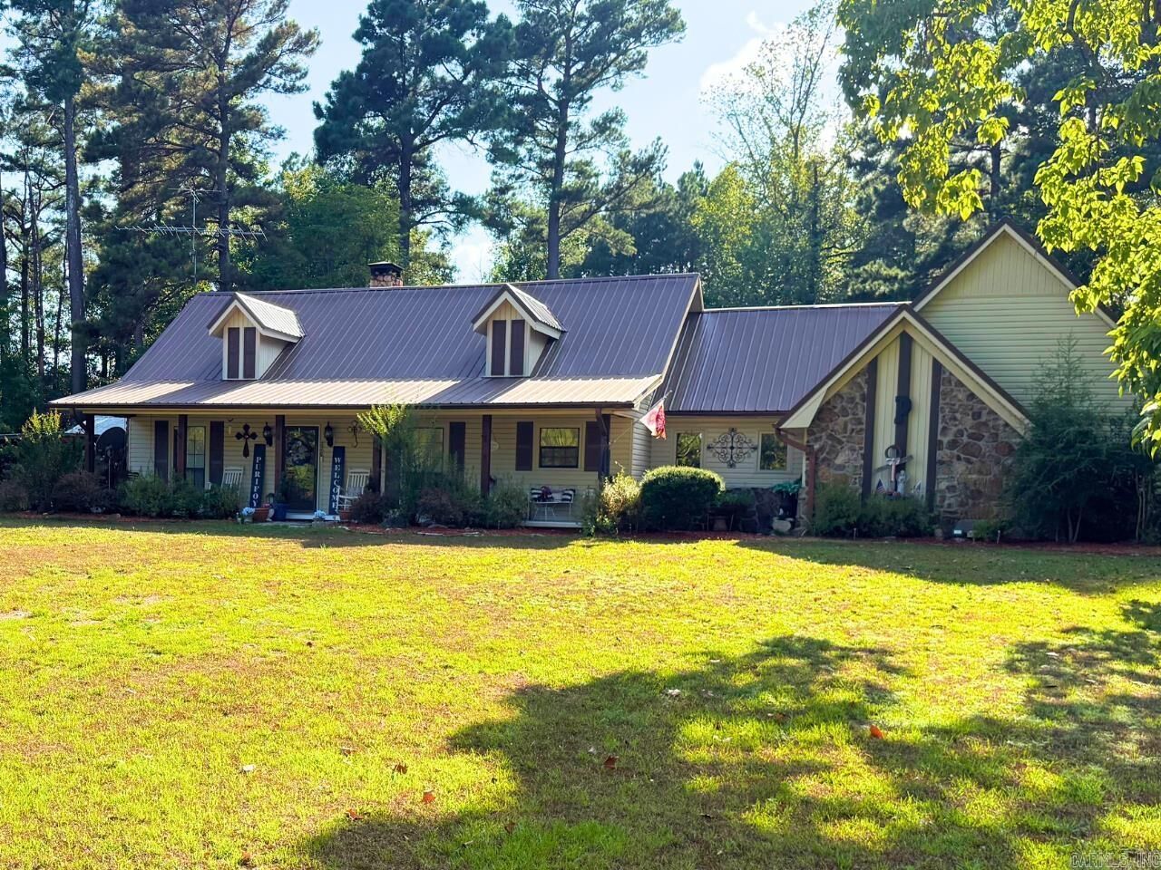 Property Photo:  226 Ouachita 124  AR 71701-9758 