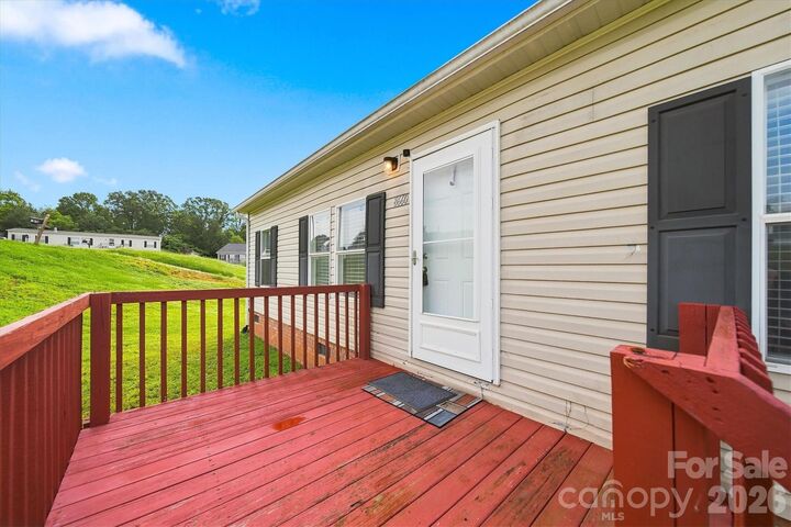 Property Photo:  8660 Hollywood Drive  NC 28612 
