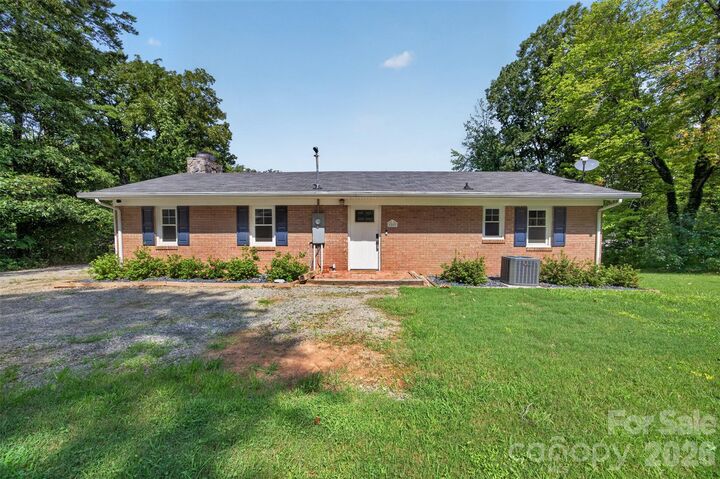 Property Photo: 4009 Cindy Lane NC 28037