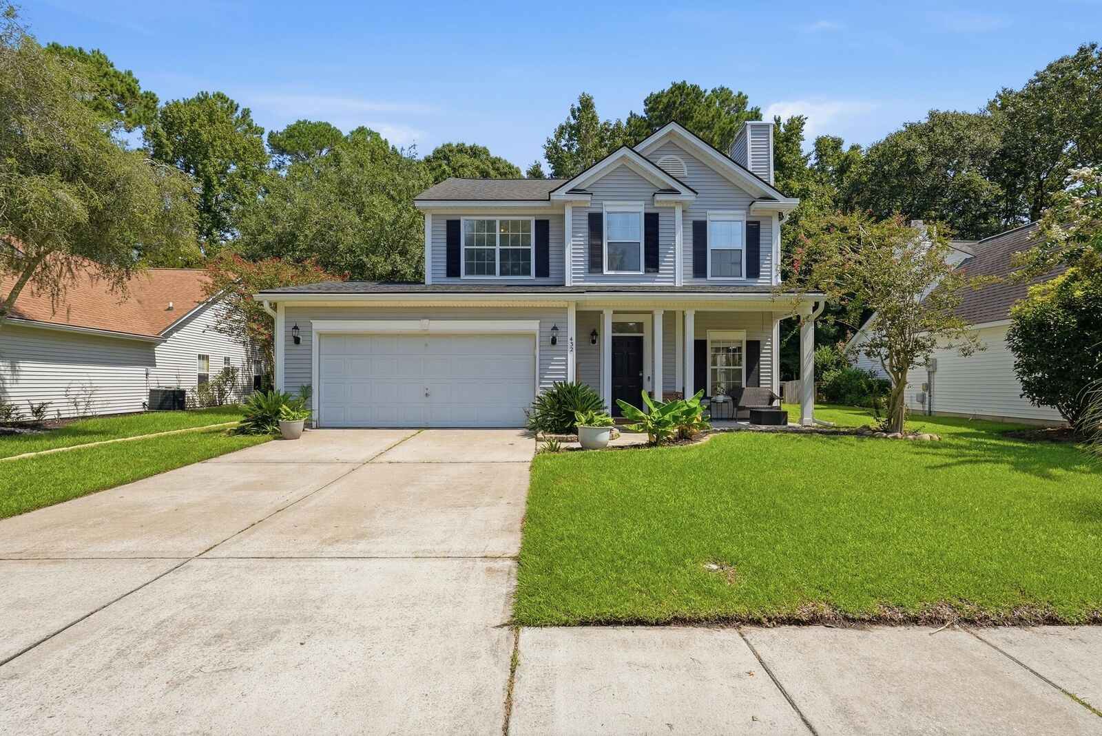 Property Photo: 432 Manorwood Lane SC 29414