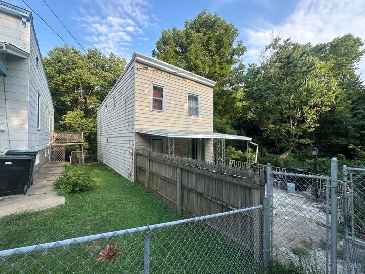 Property Photo: 1216 Carson Avenue OH 45205