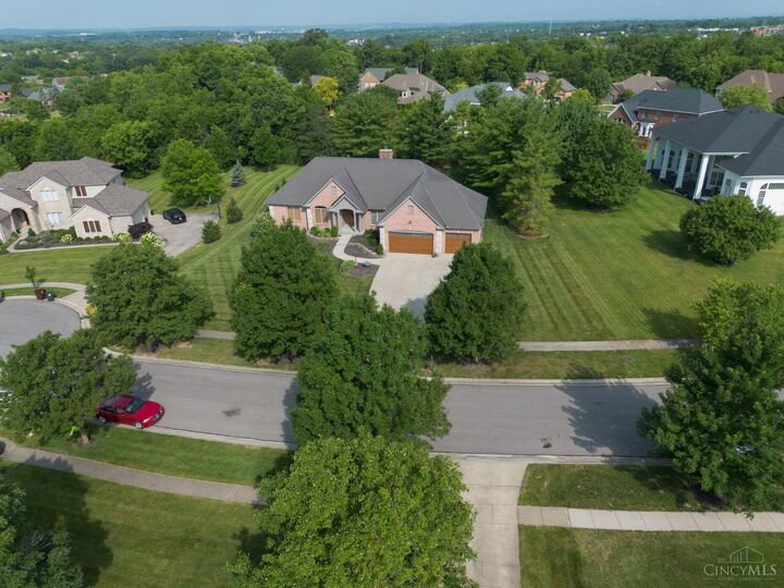 Property Photo:  6955 Tradewinds Court  OH 45011 