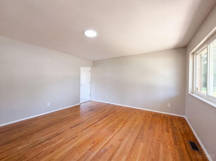 Property Photo: 9707 Wescott Road OH 45231