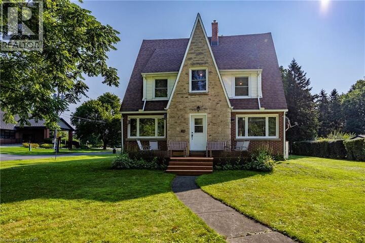 729 Norfolk Street North — photo 1