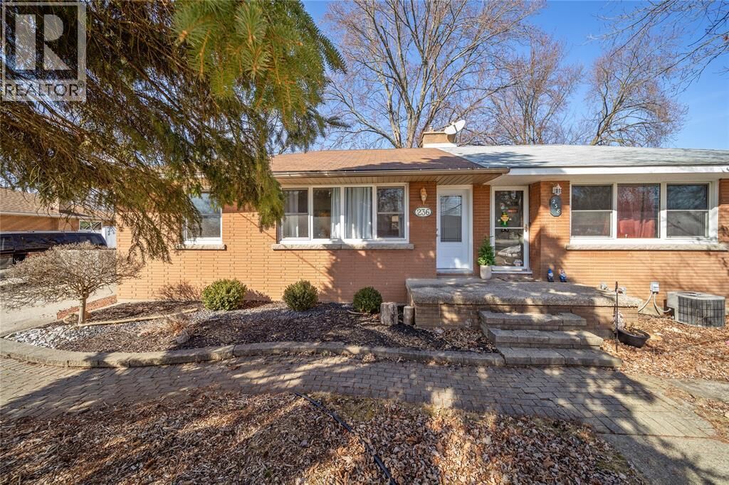 Property Photo:  236 Paget Street  ON N0N 1G0 