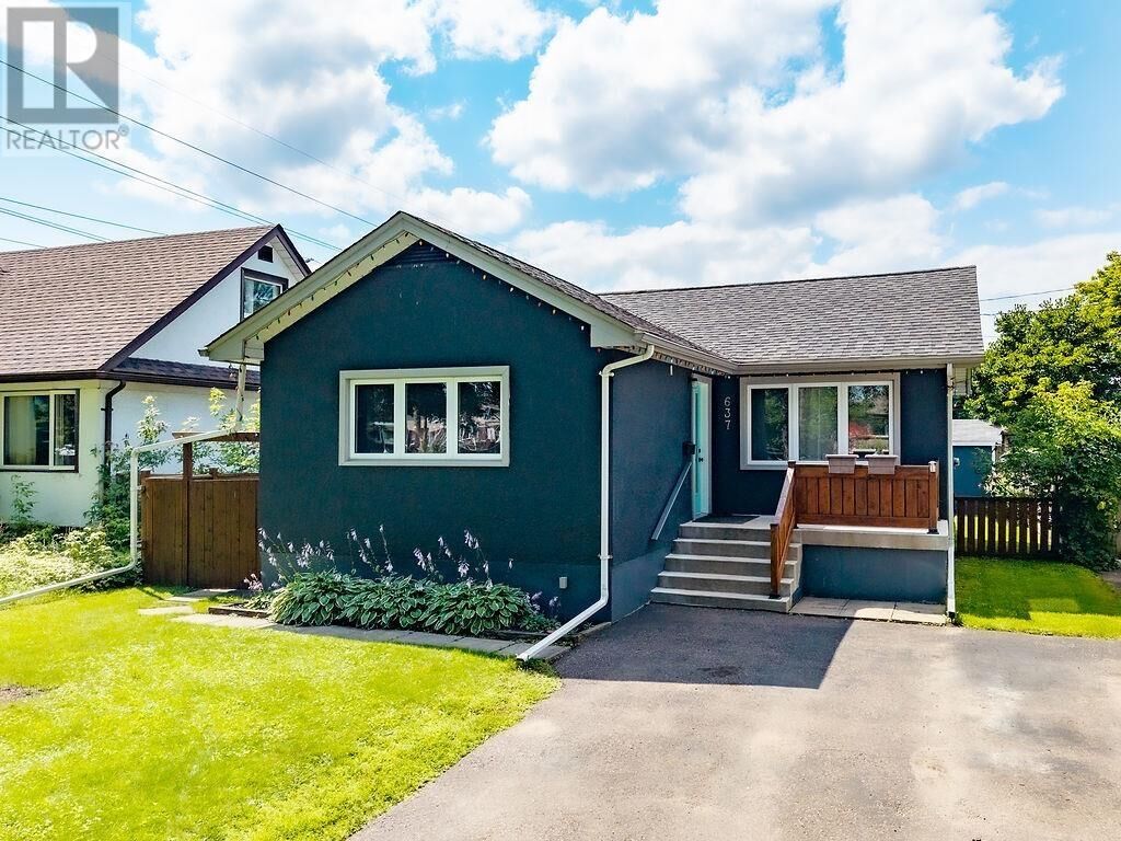 Property Photo:  637 Hyde Park Ave  ON P7E 1Y4 