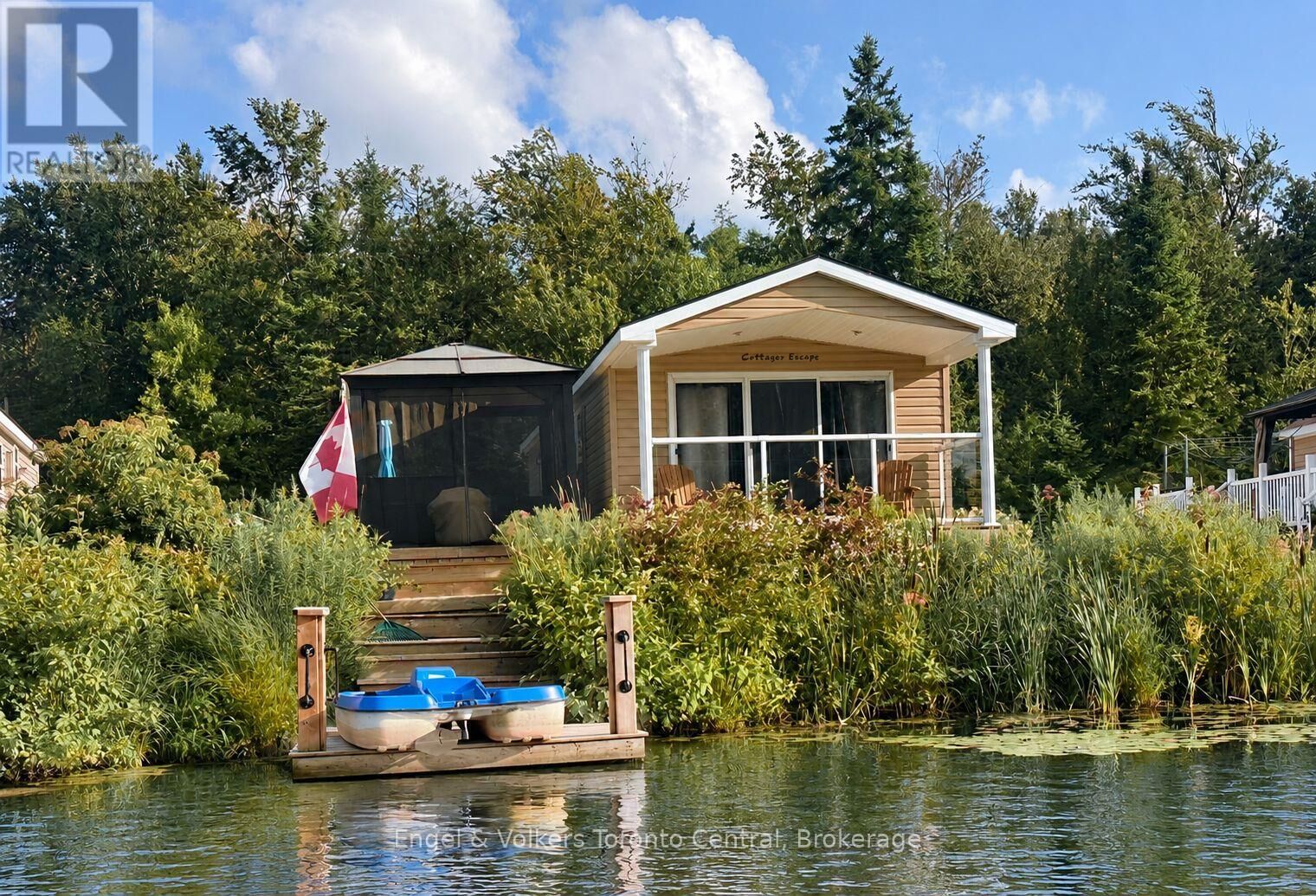 Property Photo:  7489 Sideroad 5 East T115  ON N0G 2L0 