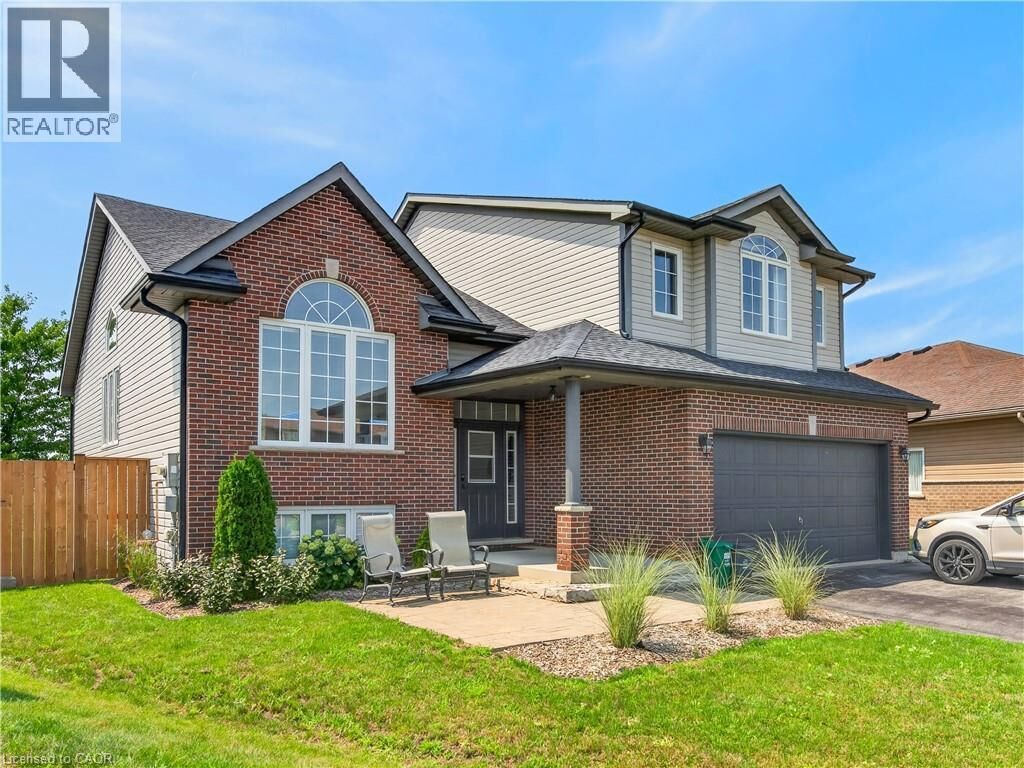 Property Photo: 86 Golden Acres Drive ON L0R 2A0