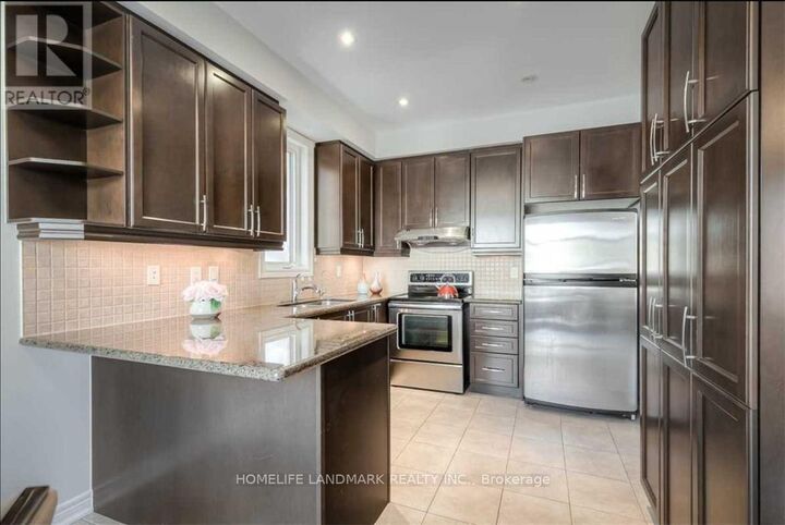 Property Photo: 77 Reynolds Crescent ON L4G 0J1