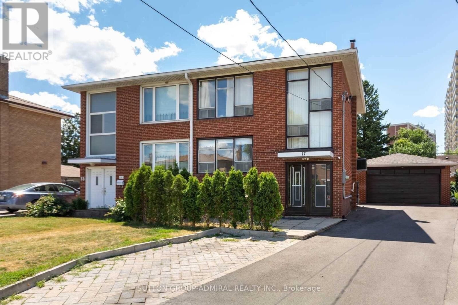 Property Photo:  17 Pamille Place  ON M6M 3A9 