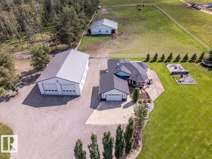 Property Photo:  47537 Rge Rd 30  AB T0C 2T0 