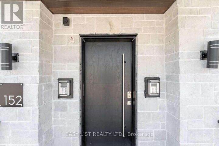 Property Photo: 152 Springhurst Avenue 7 ON K1S 0E5