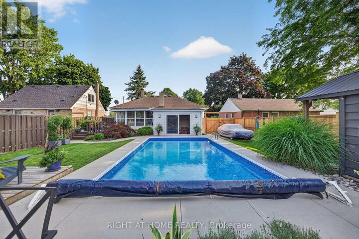 Property Photo: 24 Tweedsmuir Avenue ON N5W 1K5