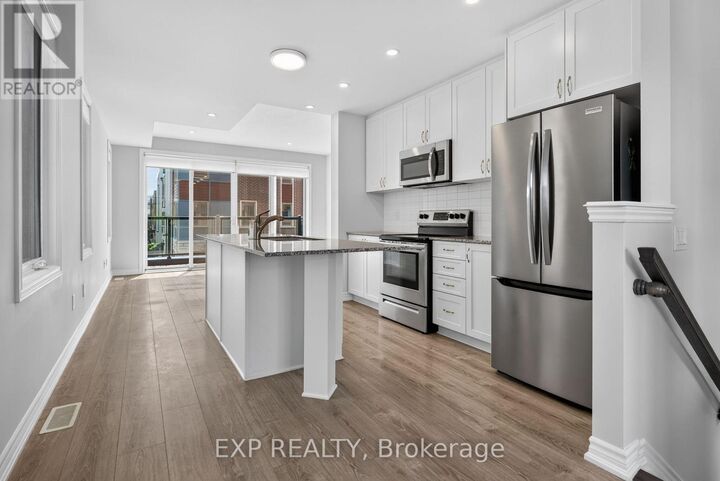 Property Photo: 1440 Hemlock Road ON K1K 4B9