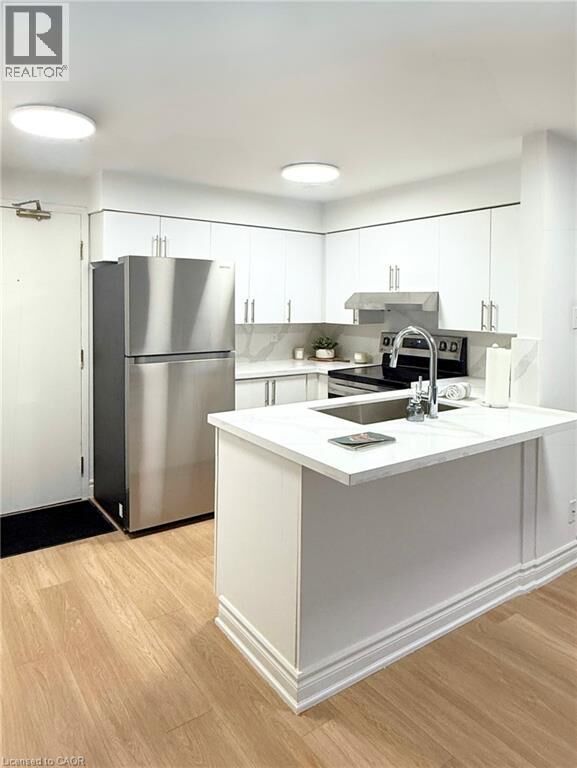Property Photo: 41 Valleyview Road 30 ON N2E 3H9