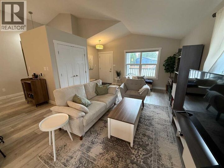 Property Photo: 223 Eaton Drive AB T7V 0A1
