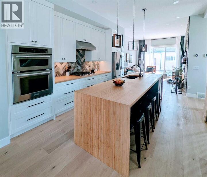 Property Photo: 635 20 Avenue Northeast AB T2E 1R6