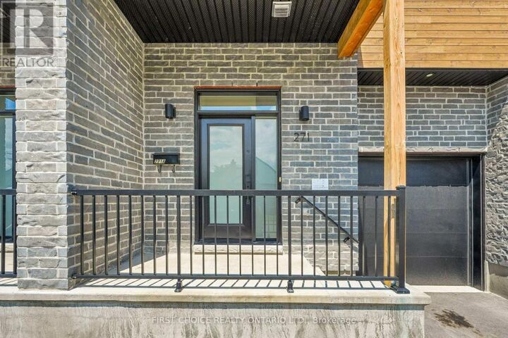 Property Photo:  271 Queen Mary Street  ON K1K 1X1 