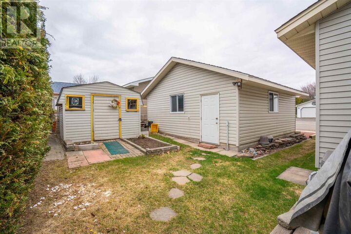 Property Photo: 1015 Lake St ON P6B 6B5