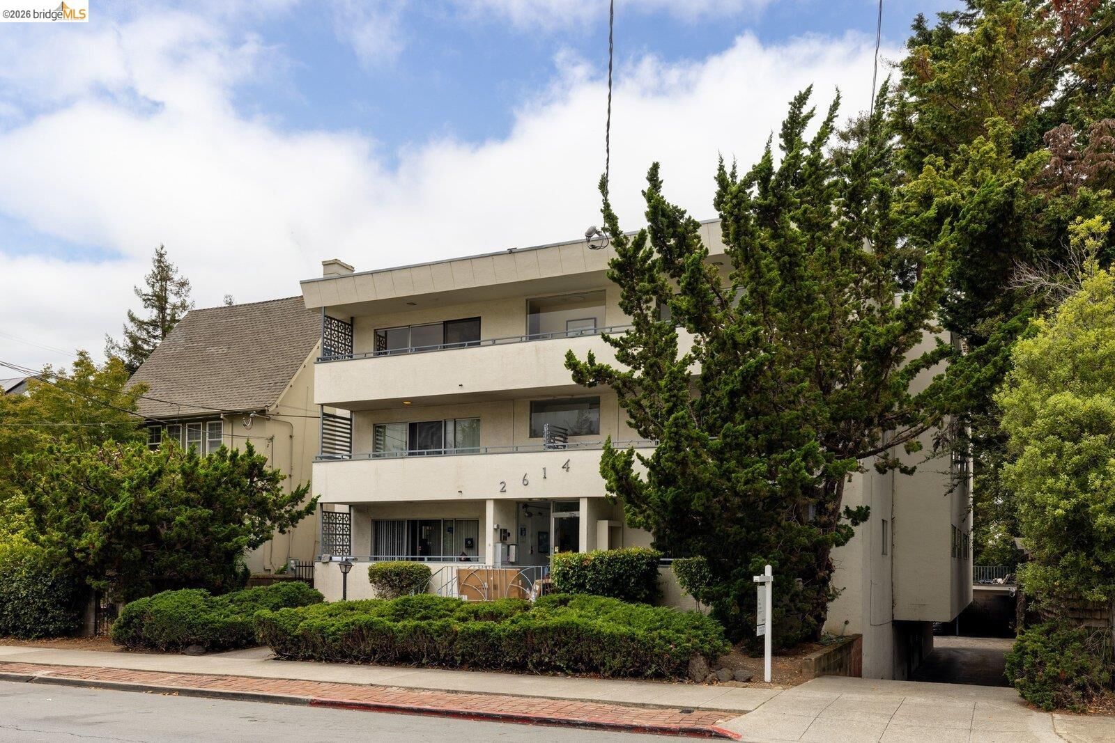 Property Photo:  2614 Warring St 9  CA 94704 