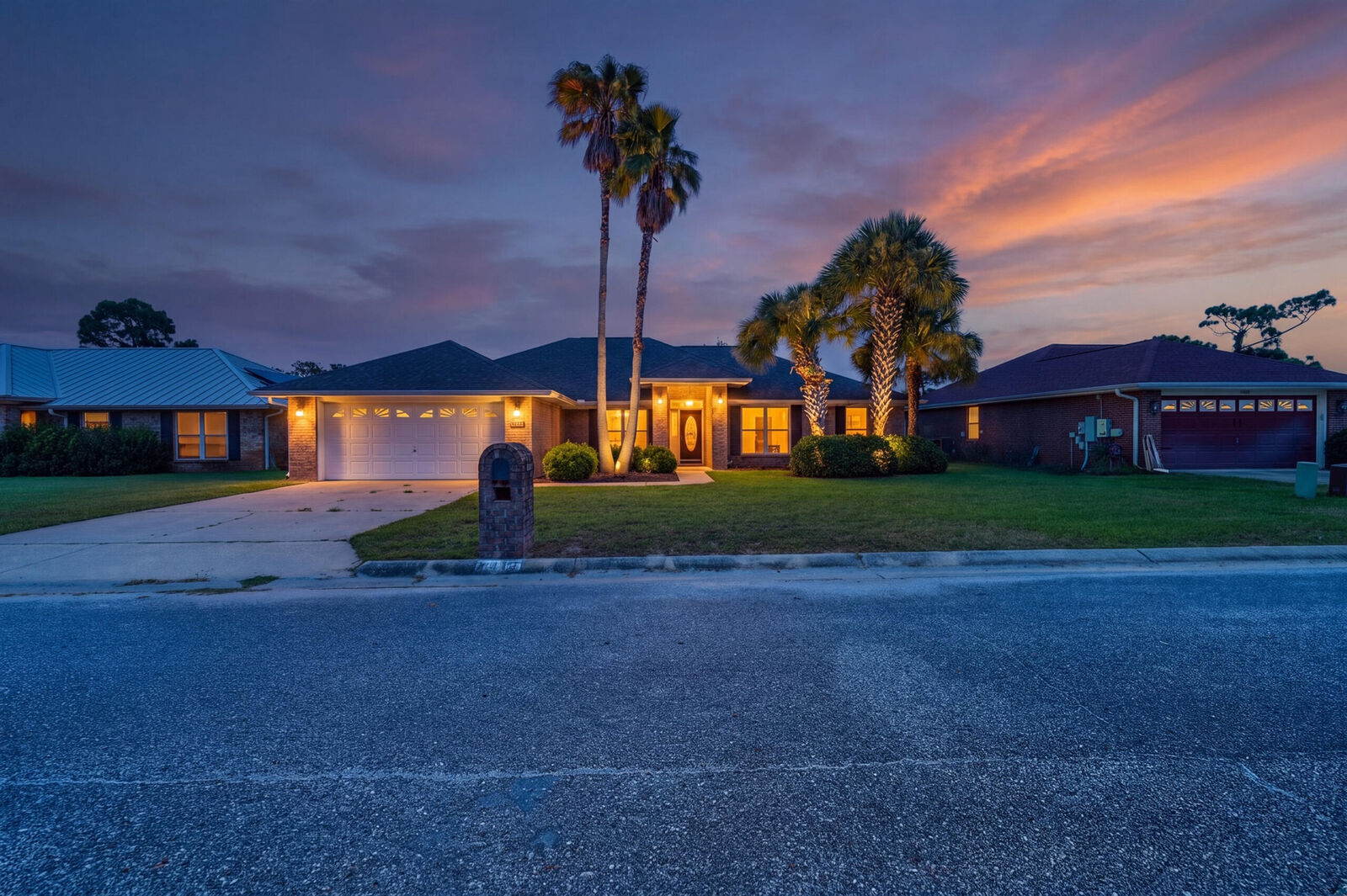 Property Photo:  2487 Heritage Circle  FL 32566 