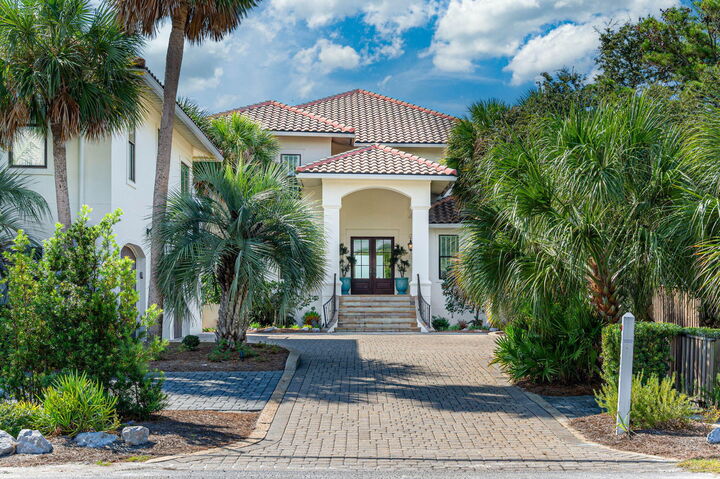 Property Photo:  4525 W County Hwy 30A  FL 32459 