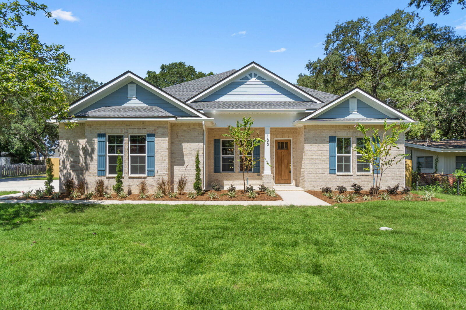 Property Photo:  166 Grandview Avenue  FL 32580 