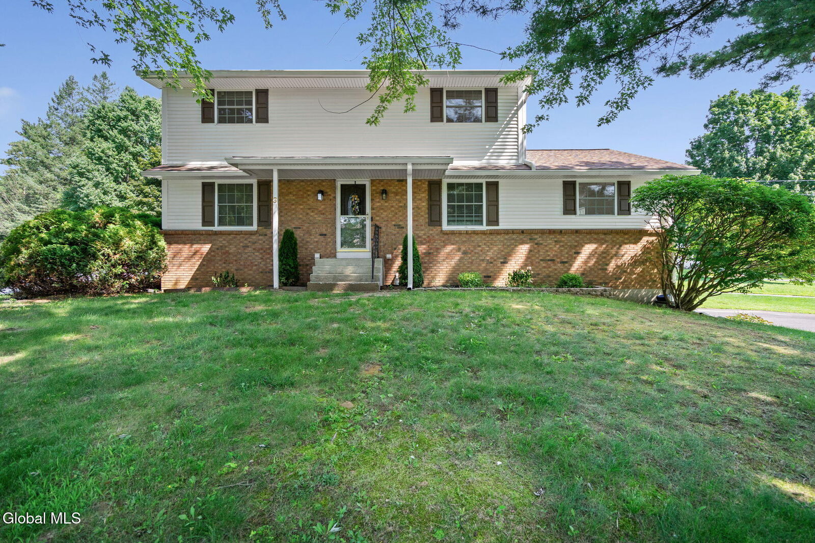 Property Photo: 3 Cambridge Drive NY 12065