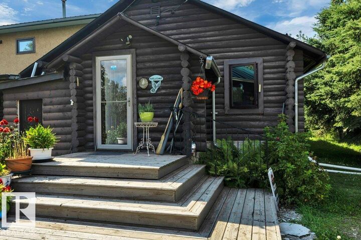 Property Photo: 475063 Rge Road 260 AB T0C 1Z0
