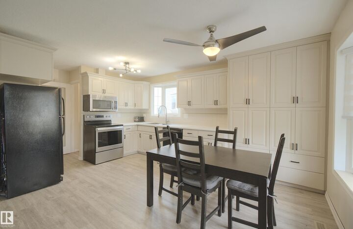 Property Photo: 43 Westlake Drive AB T7X 1S7