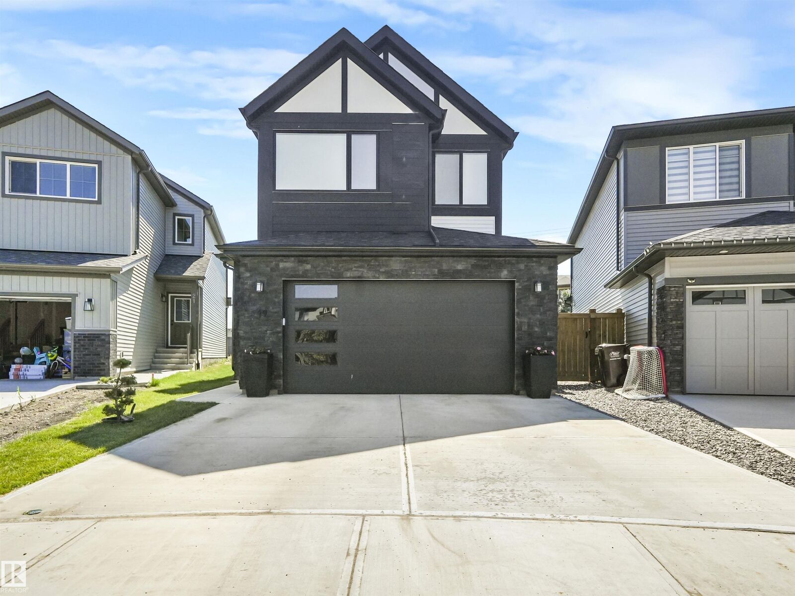 Property Photo: 19 Nettle Crescent AB T8N 7Z8