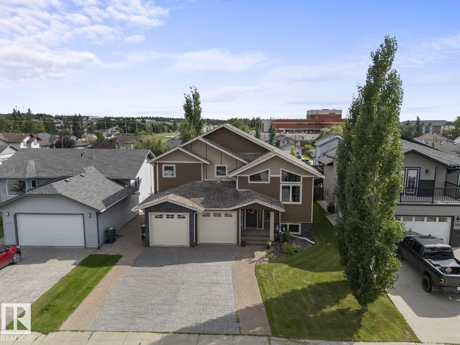 Property Photo:  2303 2 Avenue  AB T9M 0A8 