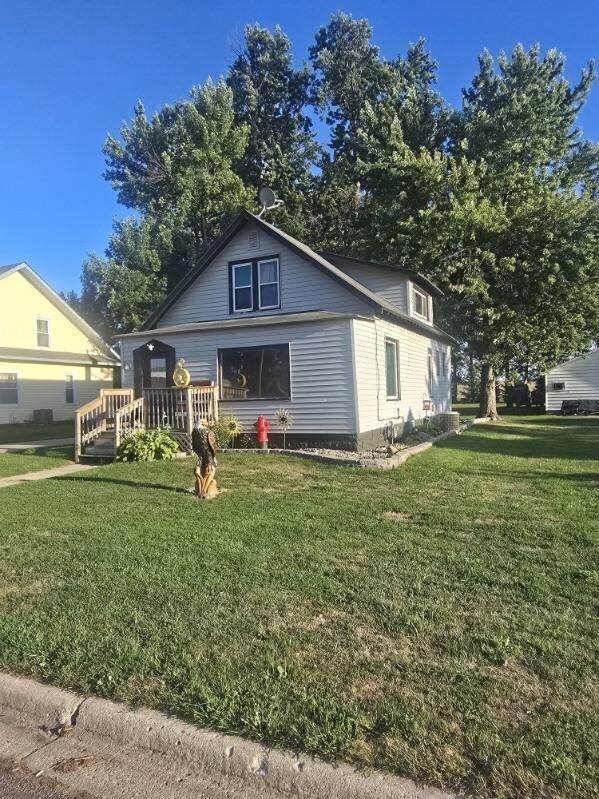Property Photo: 213 3rd Street W MN 56144