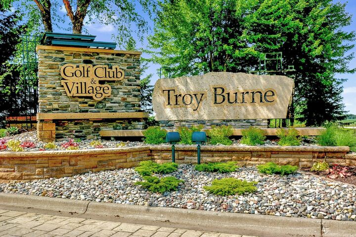 Property Photo:  273 Turnberry Court  WI 54016 
