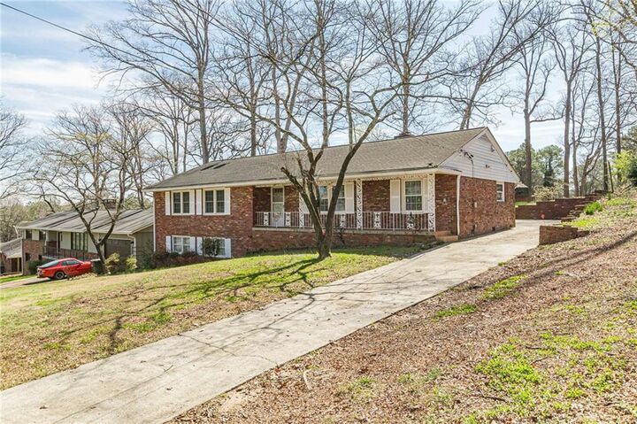 Property Photo:  2110 Lavista Circle  GA 30354 