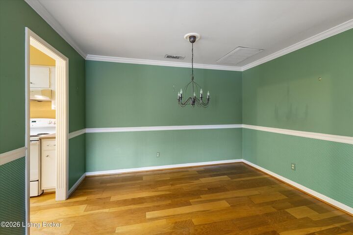 Property Photo: 201 Ramsgate Gardens Ct 104 KY 40207