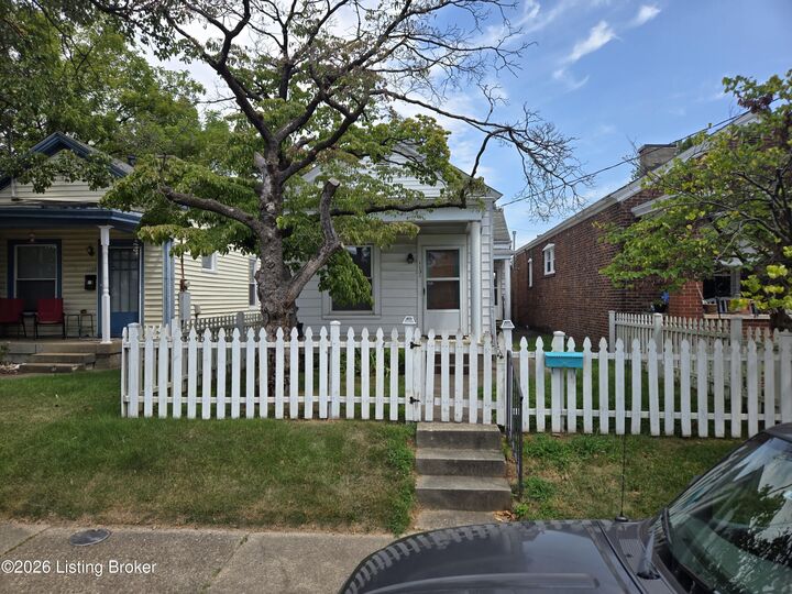 Property Photo:  1131 Rammers Ave  KY 40204 