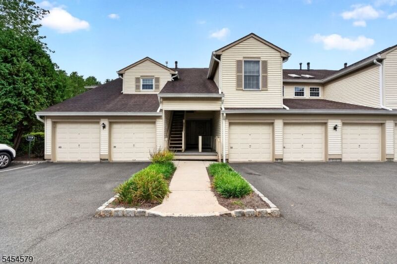 Property Photo:  92 Jamestown Rd  NJ 07920 