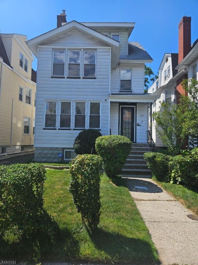Property Photo:  275 S Burnett St 2  NJ 07018 