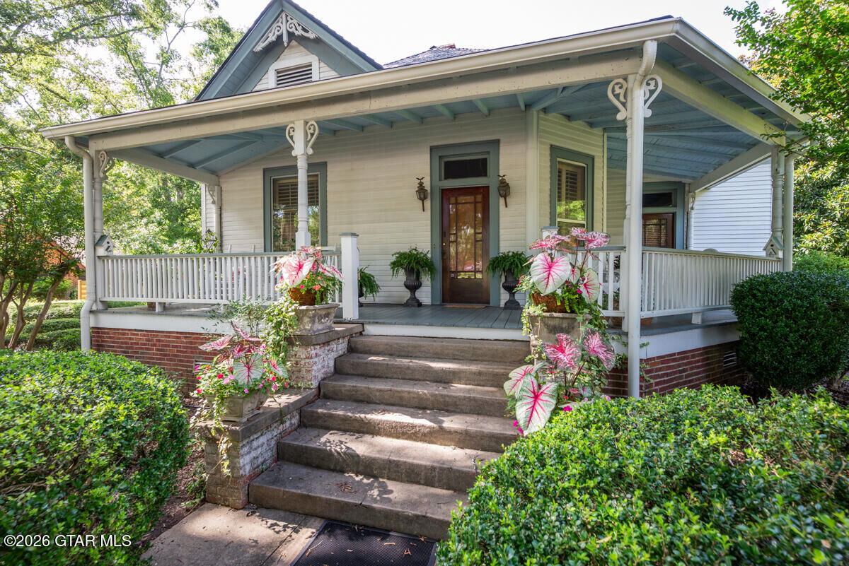 Property Photo:  504 Greensboro Street  MS 39759 